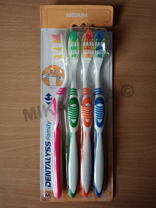 Pack de 4 Brosses à dent Carrefour Dentalyss Family